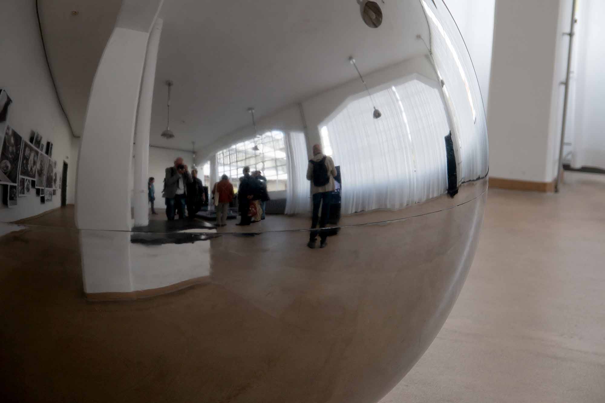 Viele der Bauhaus-Begründer mochten spiegelnde Kugeln / Foto: Ingo Paszkowsky