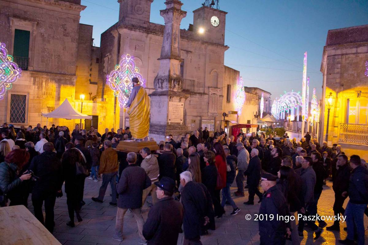 Prozession in Giurdignano anläßlich der Tafeln des San Giuseppe. Foto: Ingo Paszkowsky