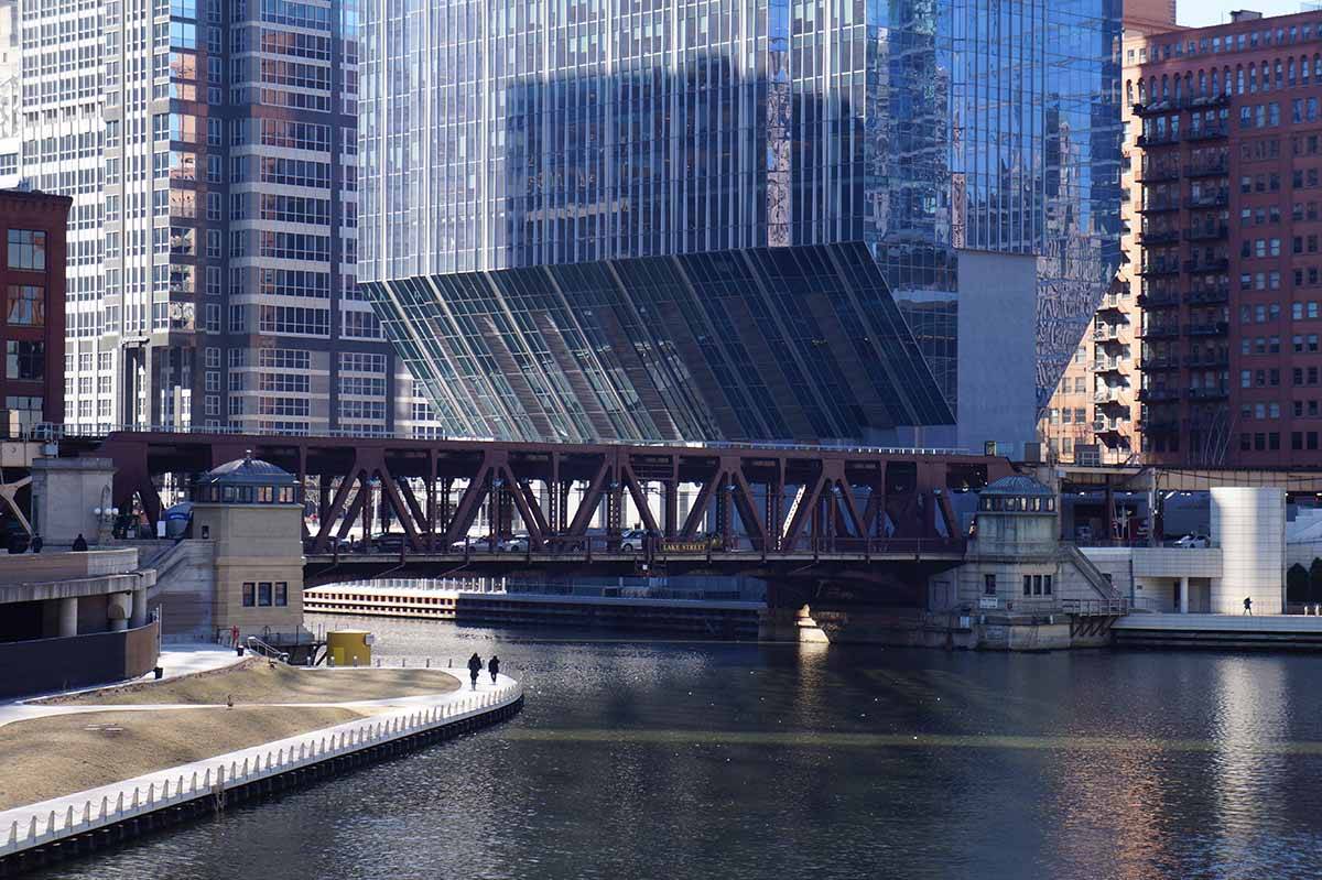 150 North Riverside Copyright: Randall Crane