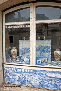 Kunstvolle Azulejos in Lissabon