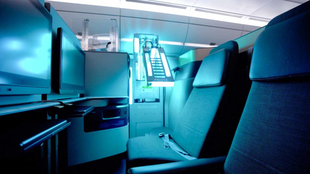 Das UV-Kabinensystem von Honeywell, das von Qatar Aviation Services (QAS) betrieben wird, hat ungefähr die Größe eines Getränkewagens / Foto: Qatar Airways