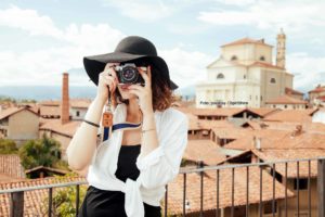 Frau fotografiert