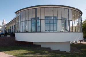 Bauhaus Dessau und andere Bauhaus-Perspektiven - die Fotos 23 Sehr nett und modern sei das Kornhaus, schrieb 1930 ein Bauhaus-Schüler begeistert an seine Mutter. / Foto: Ingo Paszkowsky