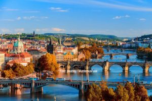 Prag ist eine schöne Stadt und sicher eine Reise wert. / Foto: pixabay / MurderousPass