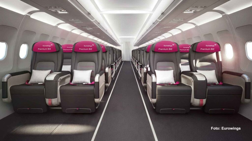 Sicht ins Flugzeug mit den Premium BIZ-Sitzen