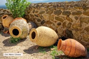Die Amphoren dienen in Georgien zur Weinherstellung