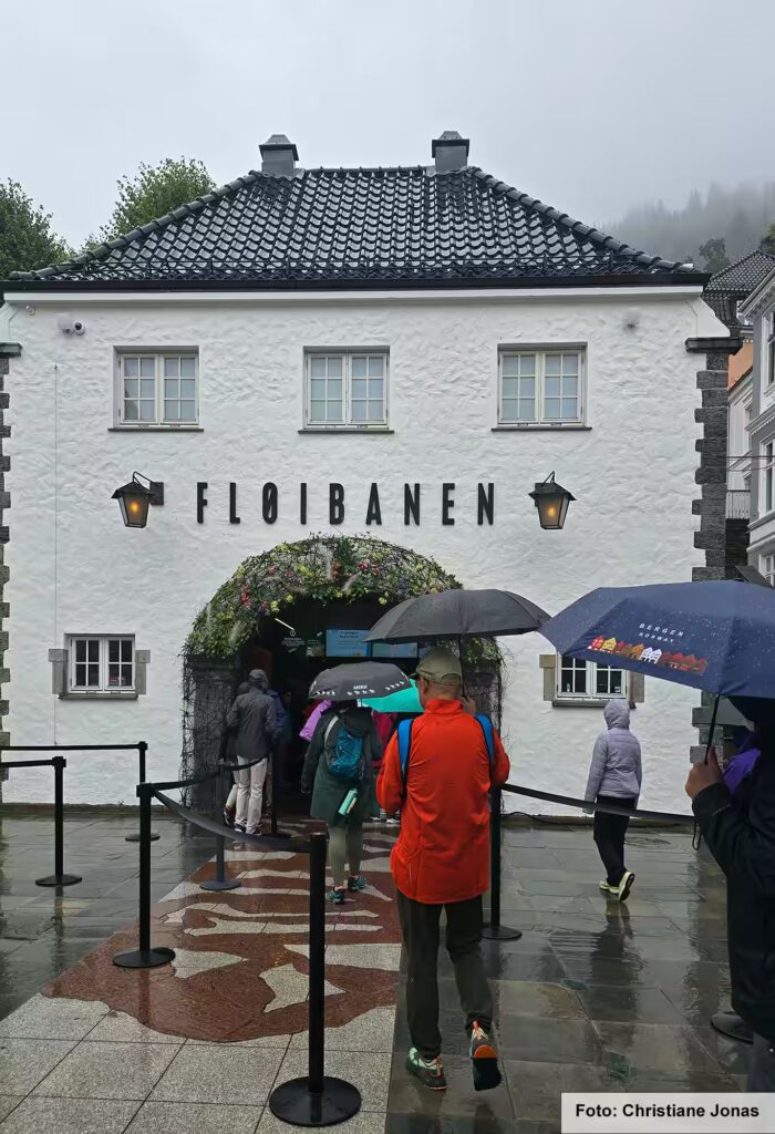 Das kannst du in Bergen ansehen – unsere Tipps 11 Eingang zur Bergseilbahn