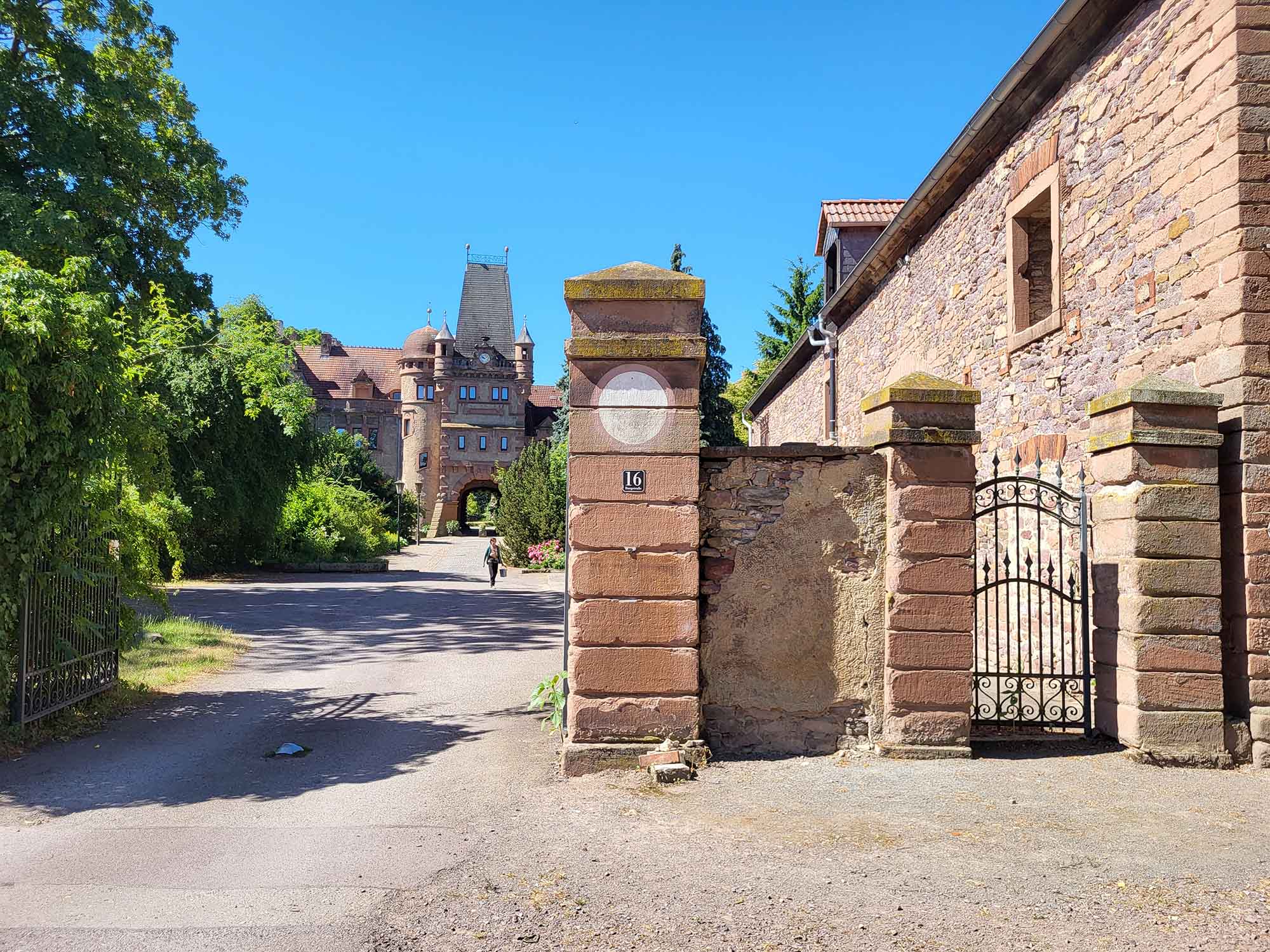 Eingang zur Veltheimsburg