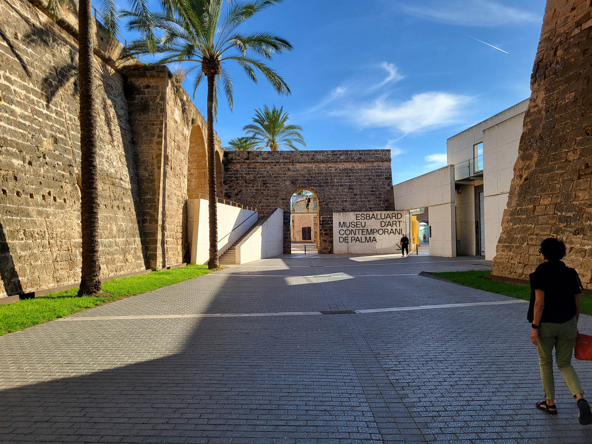 Eingang zum Es Baluard Museu d’Art Contemporani de Palma, kurz Es Baluard Museum genannt.