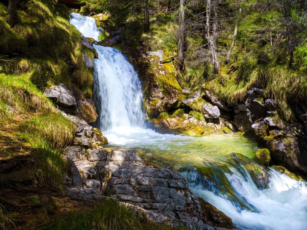 Auf den Spuren des Malers Max Kuhn: Das Lechtal rund 160 Jahre später 19 Doserwasserfall bei Häselgehr im Tiroler Lechtal